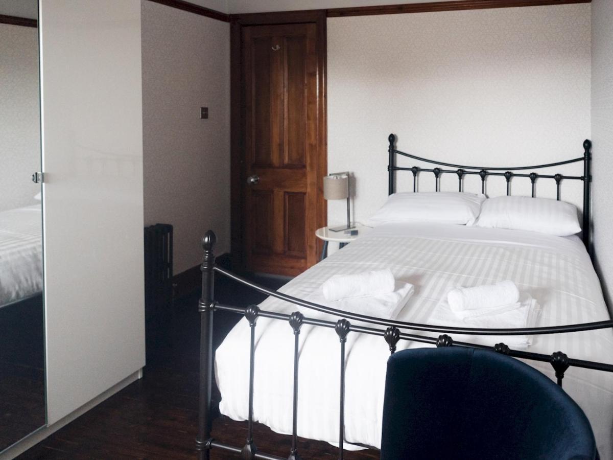 Pass The Keys Beautiful, Traditional 2 Bed Flat W Free Parking Glasgow Exterior photo