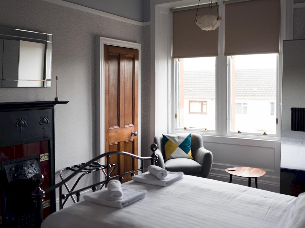 Pass The Keys Beautiful, Traditional 2 Bed Flat W Free Parking Glasgow Exterior photo