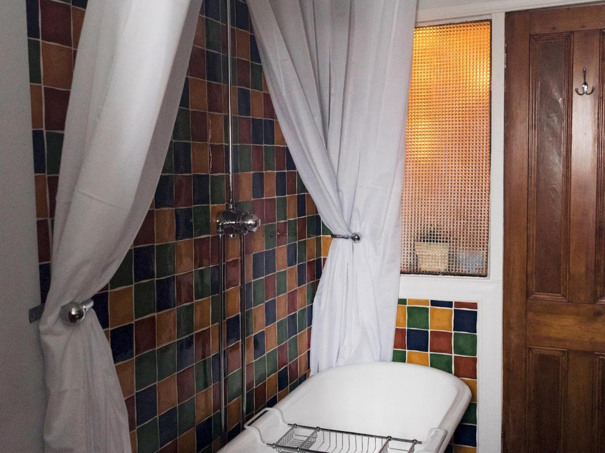 Pass The Keys Beautiful, Traditional 2 Bed Flat W Free Parking Glasgow Exterior photo