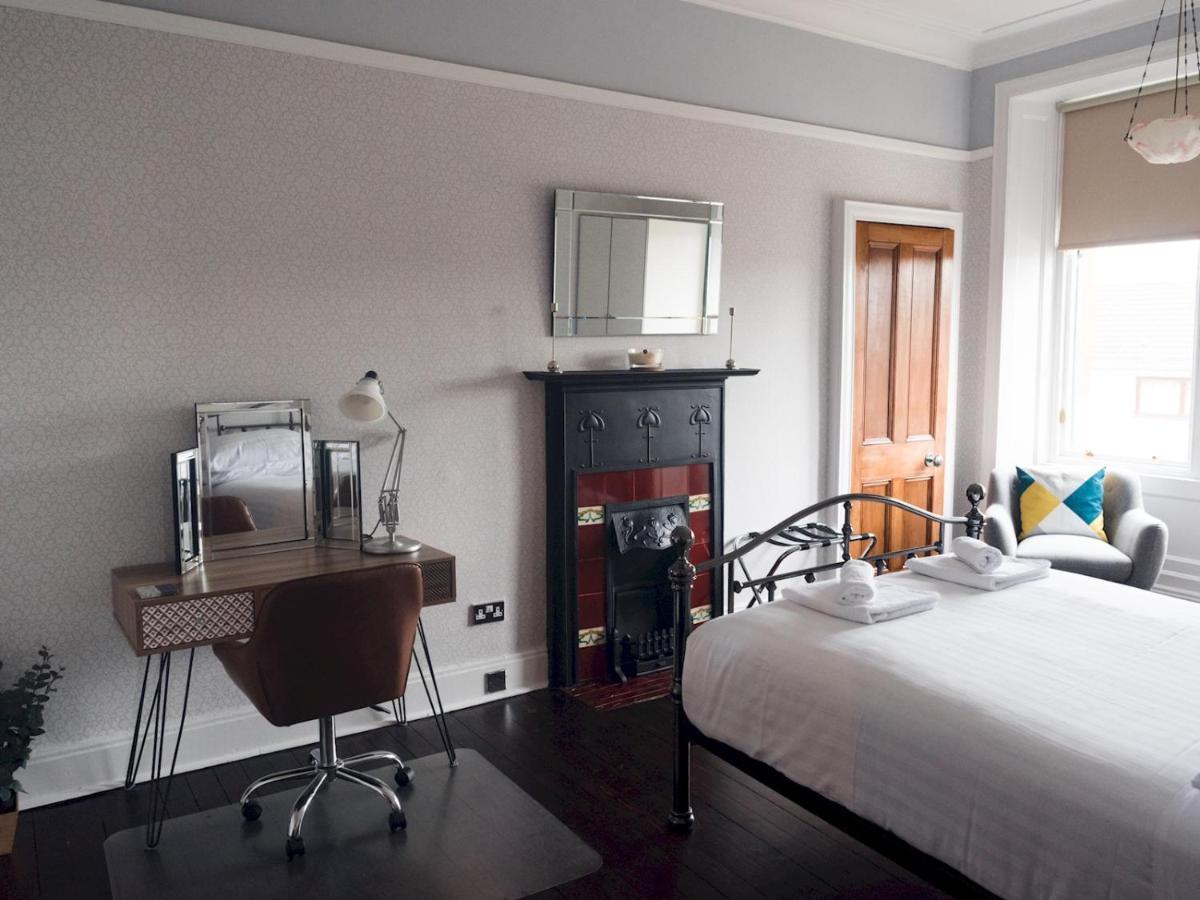 Pass The Keys Beautiful, Traditional 2 Bed Flat W Free Parking Glasgow Exterior photo