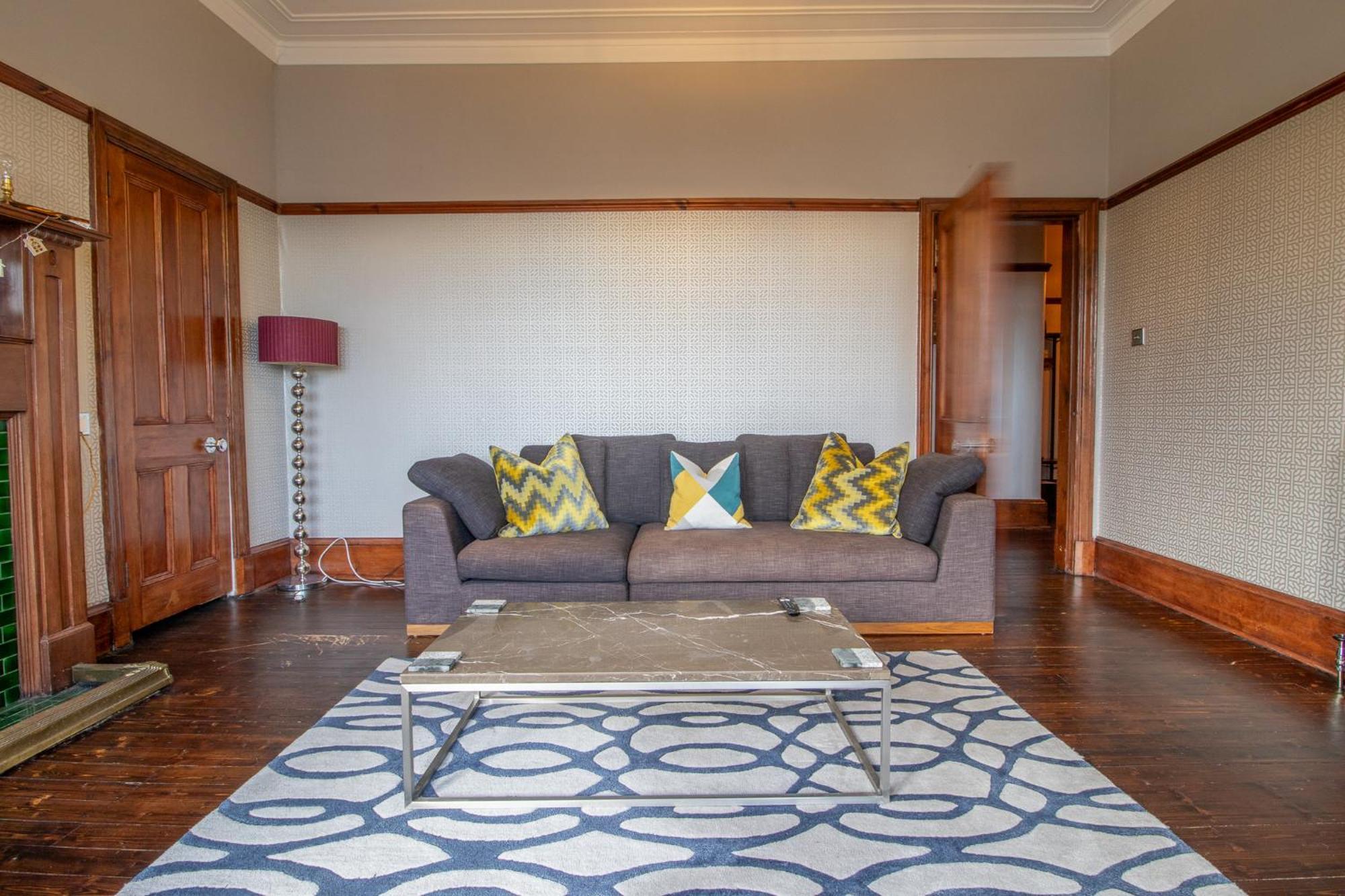 Pass The Keys Beautiful, Traditional 2 Bed Flat W Free Parking Glasgow Exterior photo