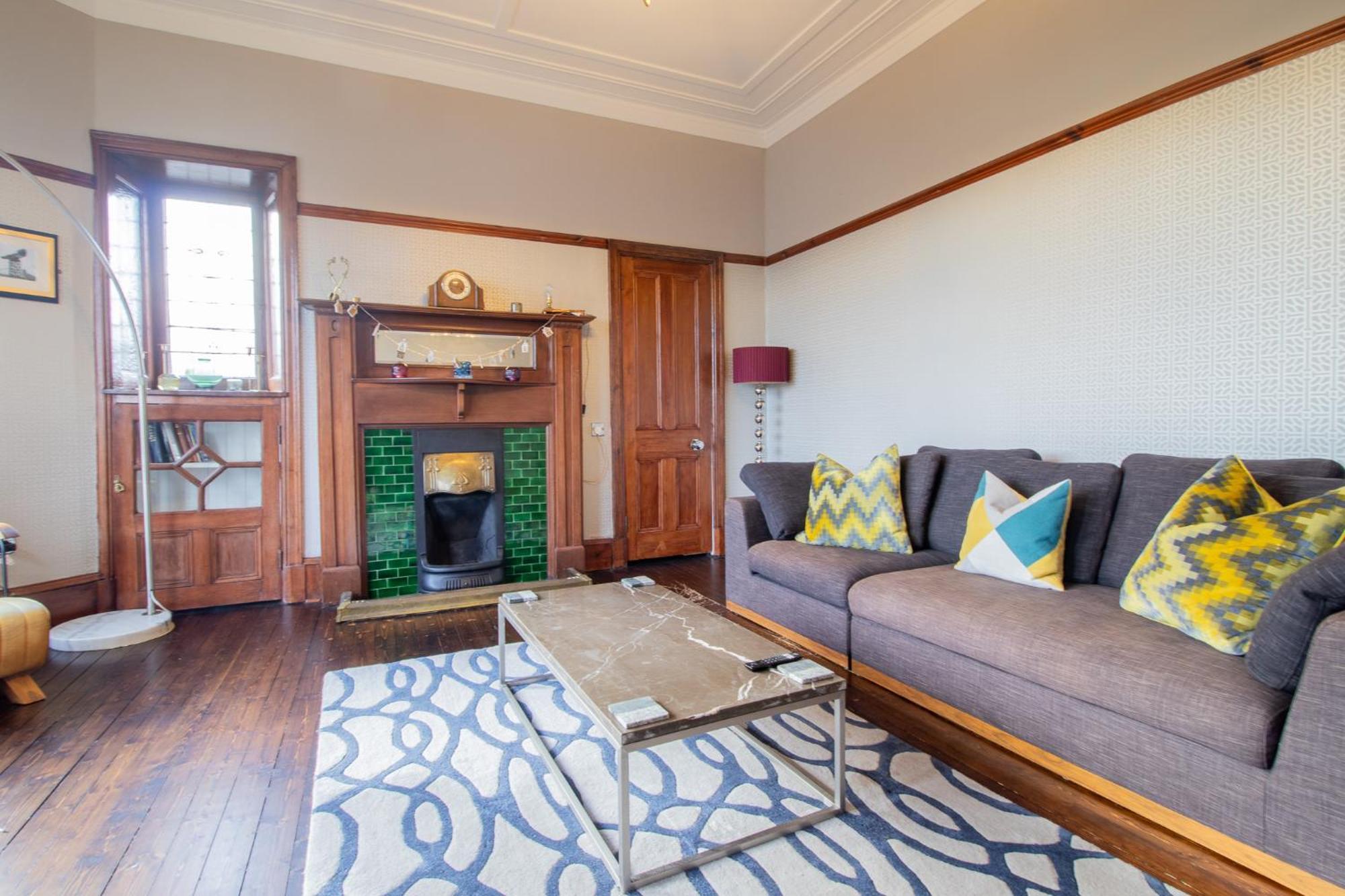 Pass The Keys Beautiful, Traditional 2 Bed Flat W Free Parking Glasgow Exterior photo