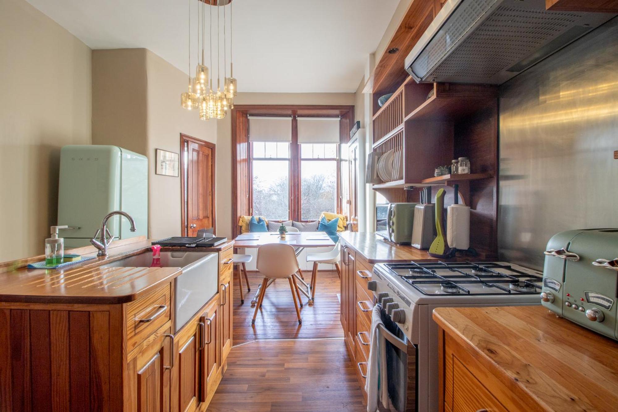 Pass The Keys Beautiful, Traditional 2 Bed Flat W Free Parking Glasgow Exterior photo